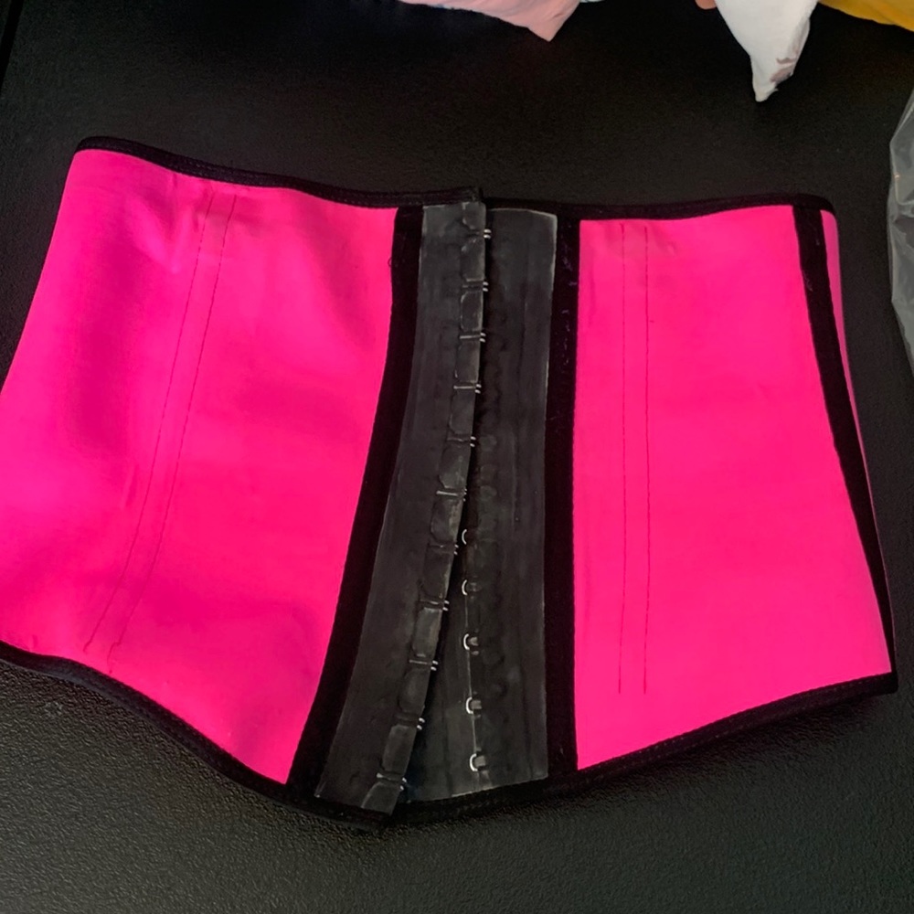 Ann Chery waist trainer